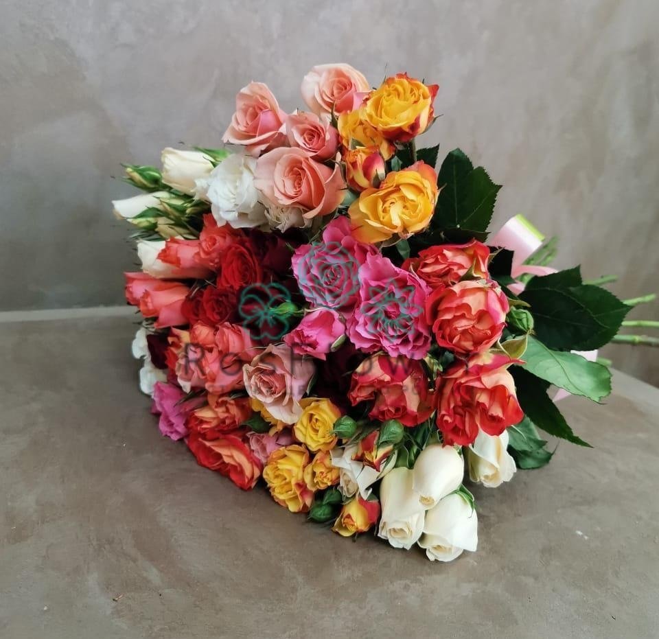 Букет цветов из: Розы в Орске