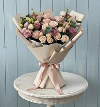 Букет цветов из:  Розы и Лизиантусы в Орске