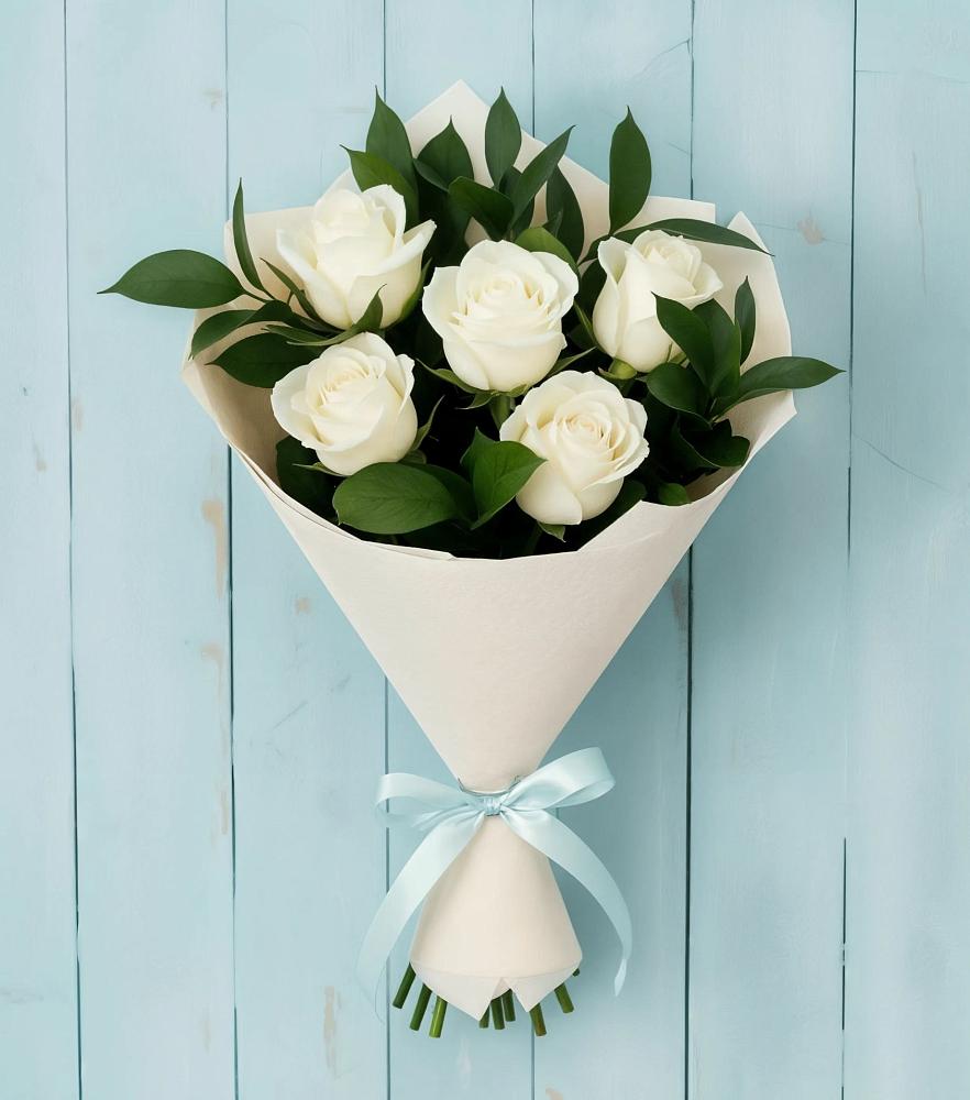 Букет цветов из: Розы в Орске