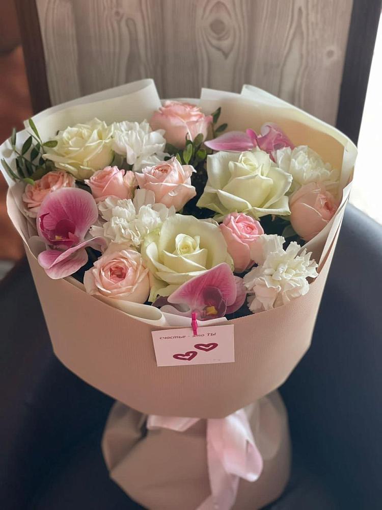 Букет цветов из: Орхидеи, Розы и Гвоздики в Орске