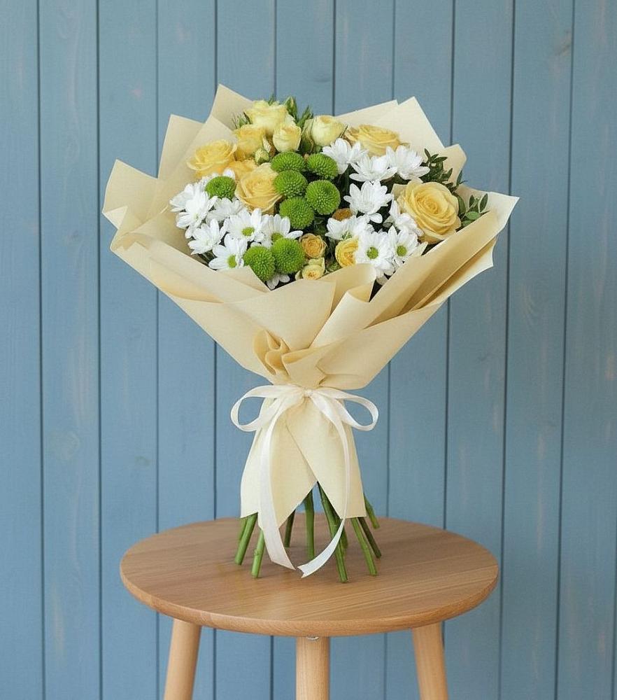 Букет цветов из: Хризантемы и Розы в Орске