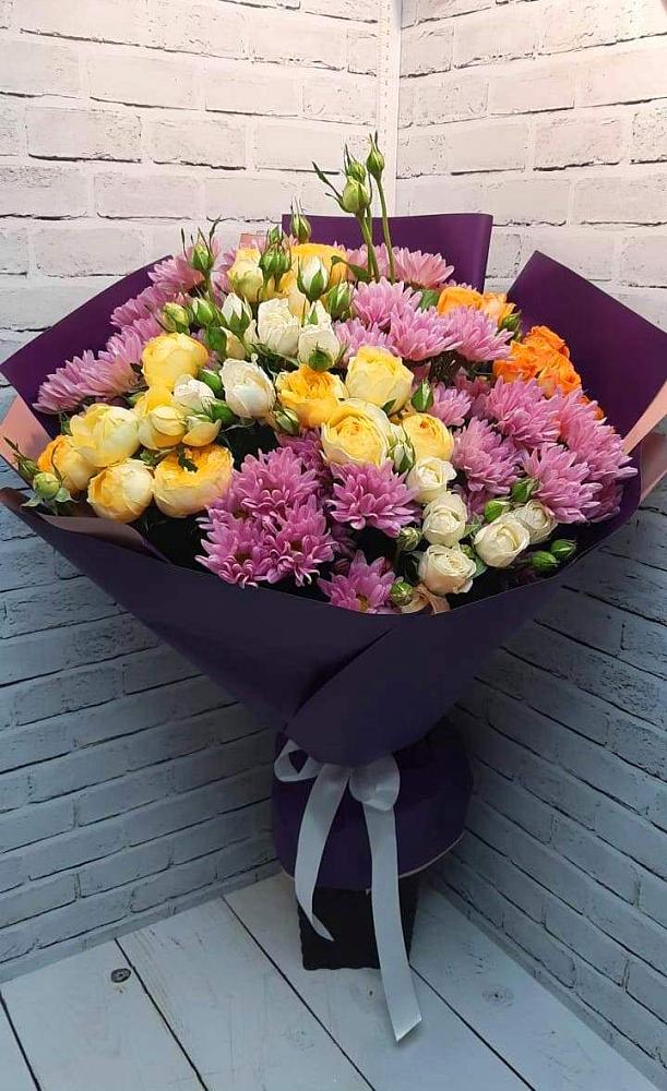 Букет цветов из: Хризантемы и Розы в Орске