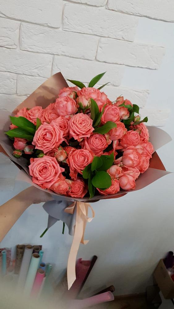 Букет цветов из: Розы в Орске