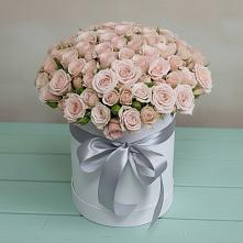 Цветочная композиция из Розы в шляпной коробке в Орске