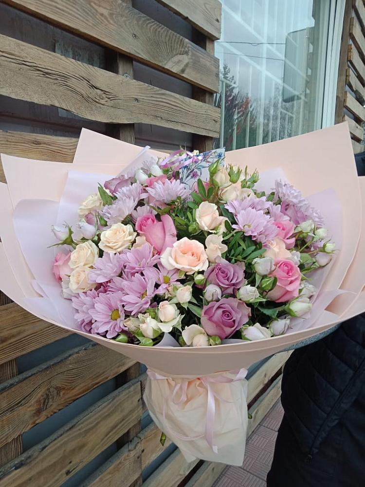 Букет цветов из: Розы и Хризантемы в Орске