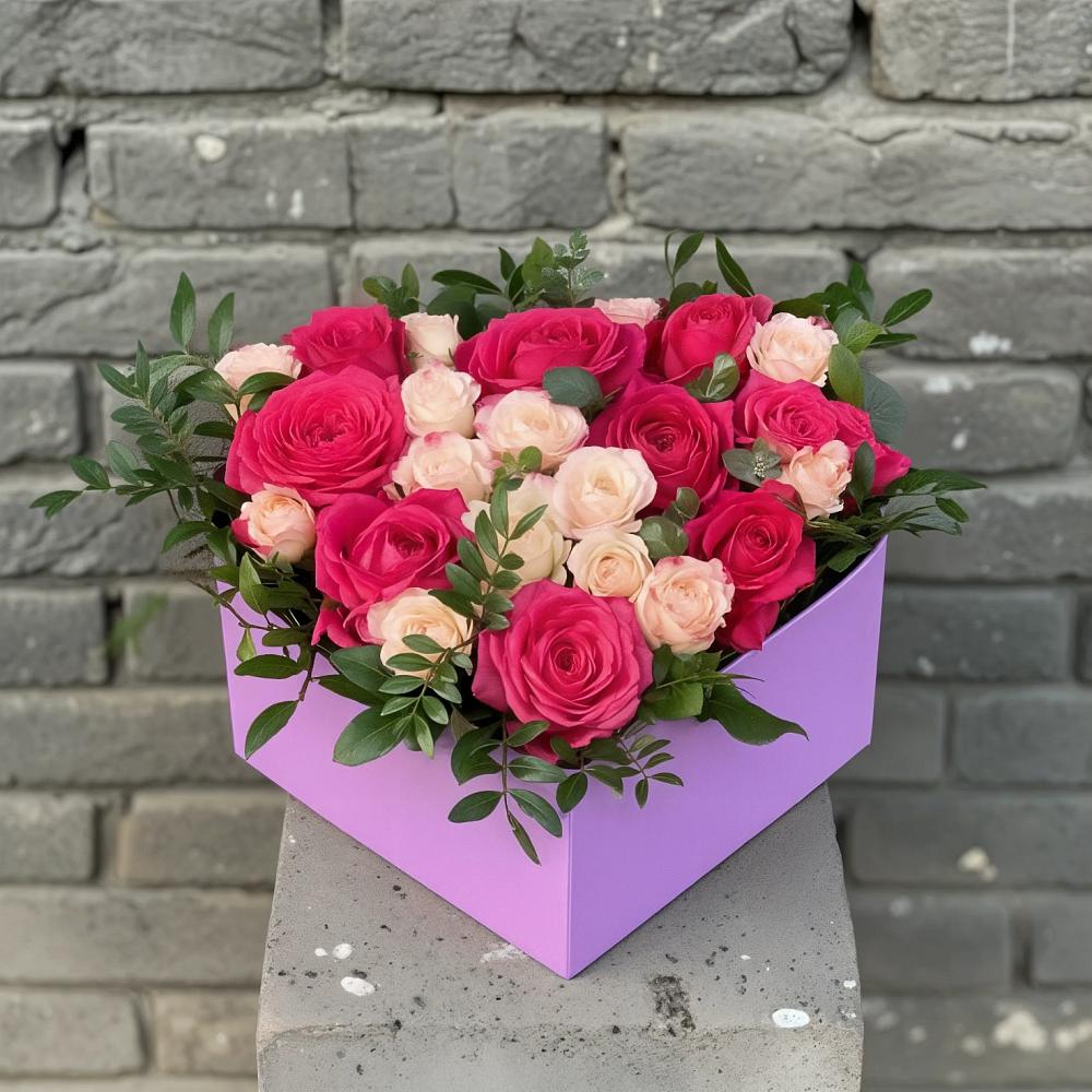 Цветочная композиция из Розы в коробке в Орске