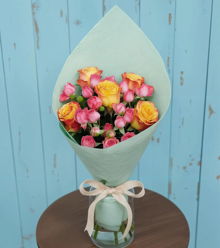 Букет цветов из: Розы в Орске