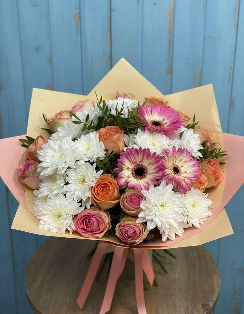 Букет цветов из: Розы, Герберы и Хризантемы в Орске
