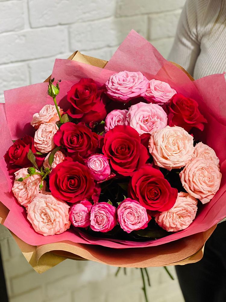 Букет цветов из: Розы в Орске