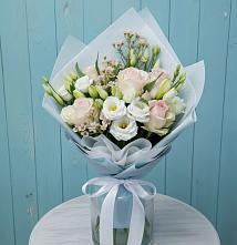 Букет цветов из:  Розы и Лизиантусы в Орске