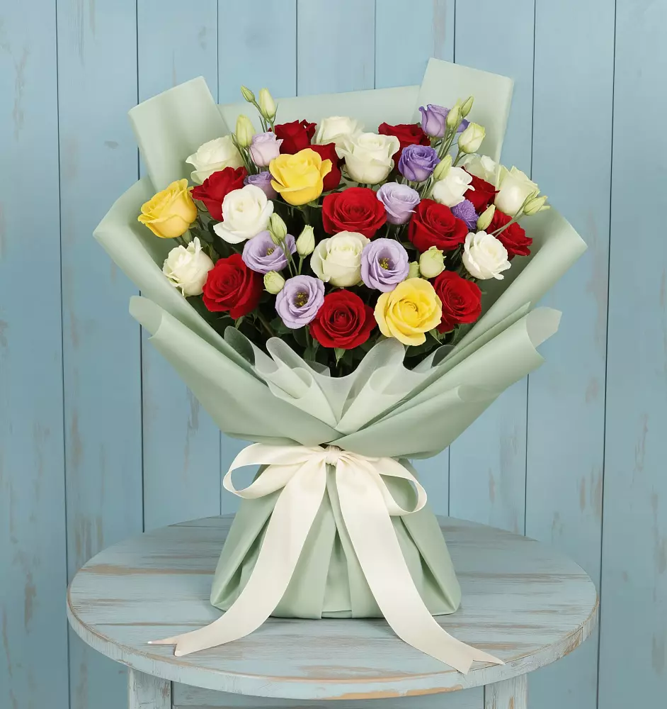 Букет цветов из: Розы в Орске