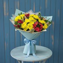 Букет цветов из:  Альстромерии и Хризантемы в Орске